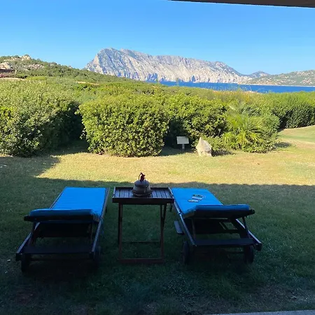 Villino D5 Coda Cavallo Villaggio Cala Paradiso San Teodoro  Buitenkant foto